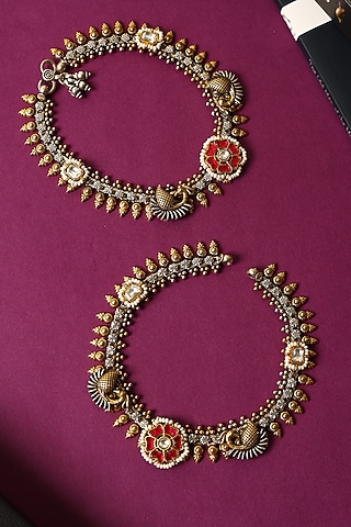 White Finish Kundan Polki Temple Anklets In Sterling Silver (Set Of 2) by Mero