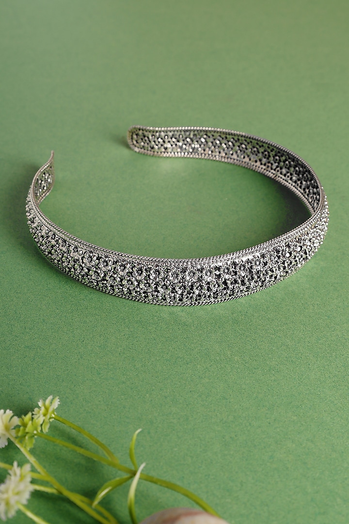 White Finish Floral Motif Hairband In Sterling Silver by Mero at Pernia's Pop Up Shop