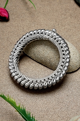 Silver Finish Shindeshahi Bangle In Sterling Silver by Mero