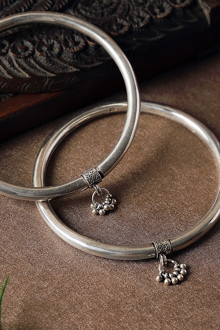 White Finish Pipe Leg Kada In Sterling Silver by Mero at Pernia's Pop Up Shop