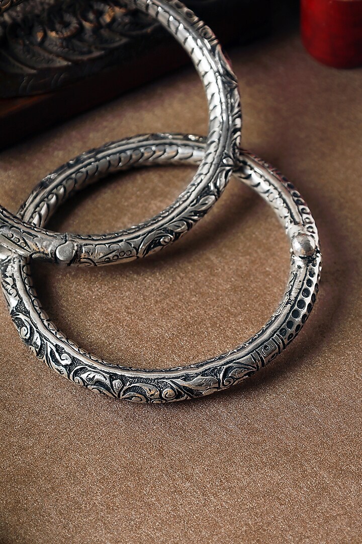Two-Tone Finish Kundan Polki Lotus Leg Kada In Sterling Silver by Mero at Pernia's Pop Up Shop