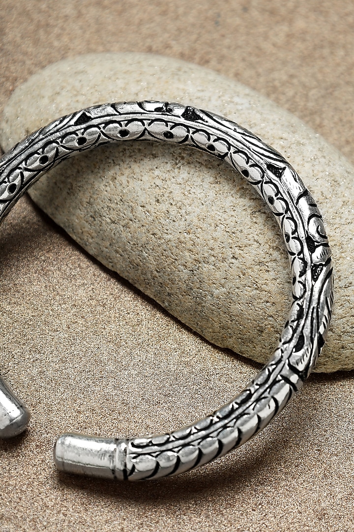 White Finish Chitai Temple Kada In Sterling Silver by Mero at Pernia's Pop Up Shop