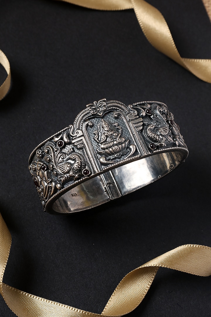 White Finish Temple Kempstone Kada In Sterling Silver by Mero at Pernia's Pop Up Shop