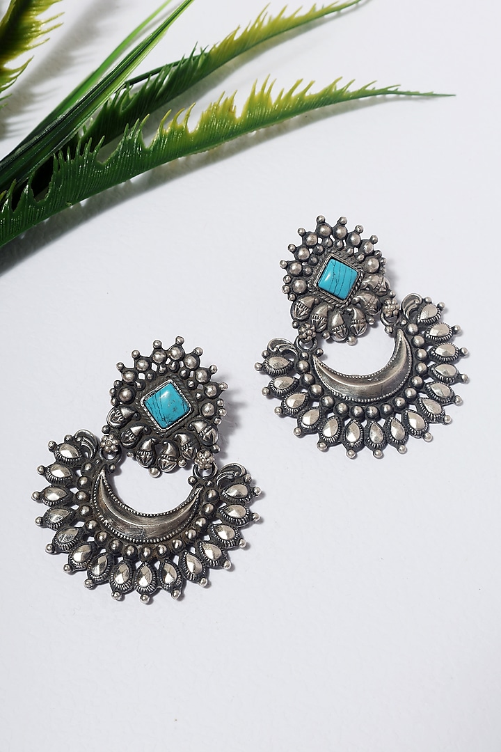 White Finish Kempstone Temple Earrings In Sterling Silver by Mero at Pernia's Pop Up Shop