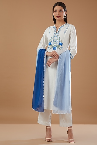 White Chanderi Thread Embroidered Kurta Set by MERAKI BY POONAM SSANYAA