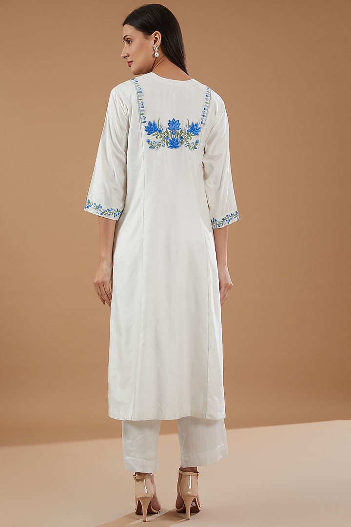 White Chanderi Thread Embroidered Kurta Set by MERAKI BY POONAM SSANYAA at Pernia's Pop Up Shop