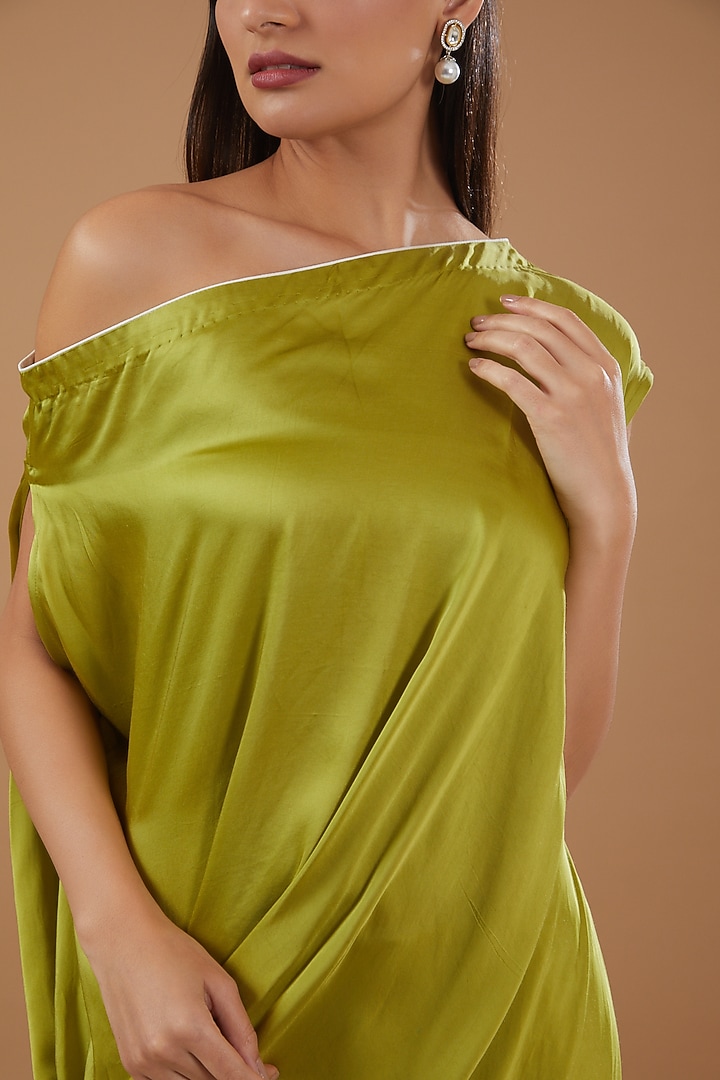 Green Satin One-Shoulder Kurta Set by MERAKI BY POONAM SSANYAA at Pernia's Pop Up Shop