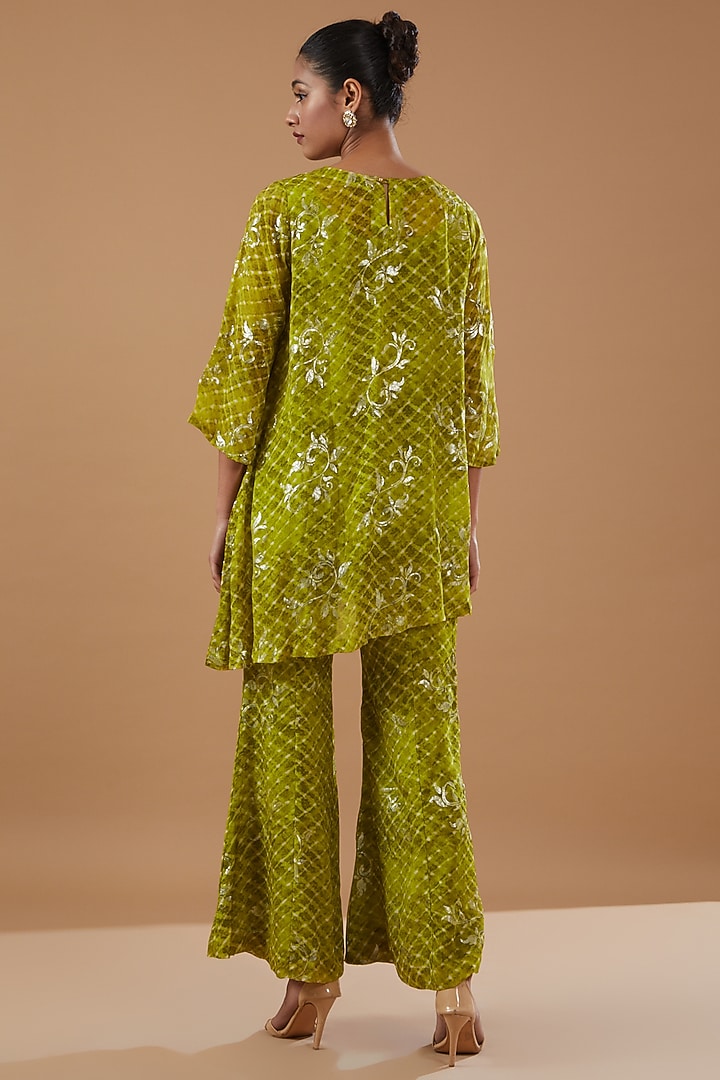 Green Georgette Printed Kurta Set by MERAKI BY POONAM SSANYAA at Pernia's Pop Up Shop