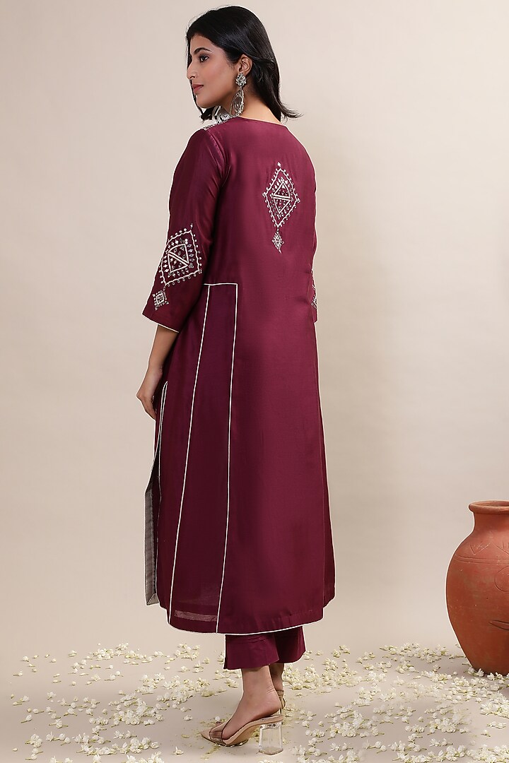 Burgundy Chanderi Embroidered Kurta Set by MERAKI BY POONAM SSANYAA at Pernia's Pop Up Shop