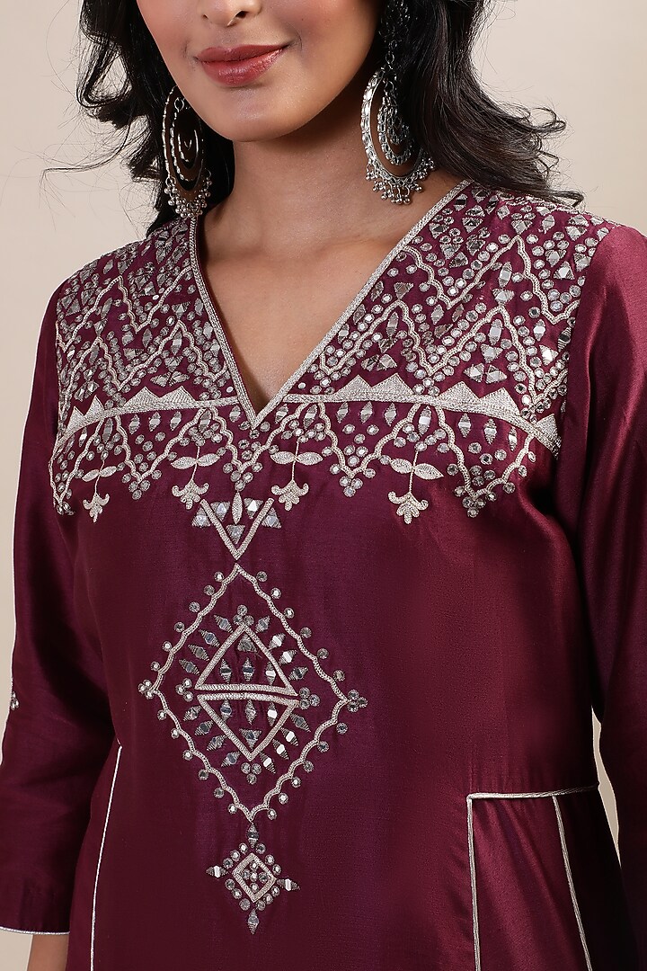 Burgundy Chanderi Embroidered Kurta Set by MERAKI BY POONAM SSANYAA at Pernia's Pop Up Shop