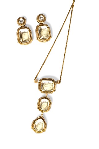 Gold Finish Kundan Polki Necklace Set by Mesh Artisan