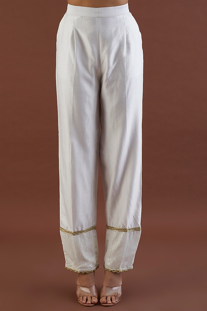White Kurta Set With Embroidery by Metamorphs at Pernia's Pop Up Shop