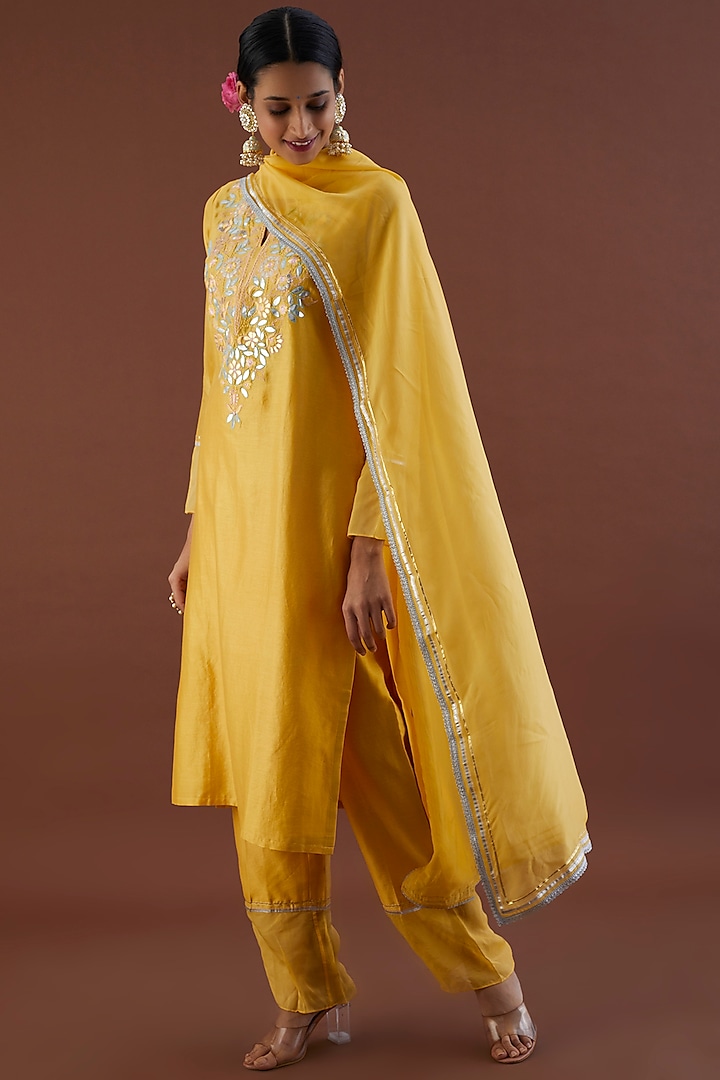 Pale Yellow Embroidered Kurta Set by Metamorphs