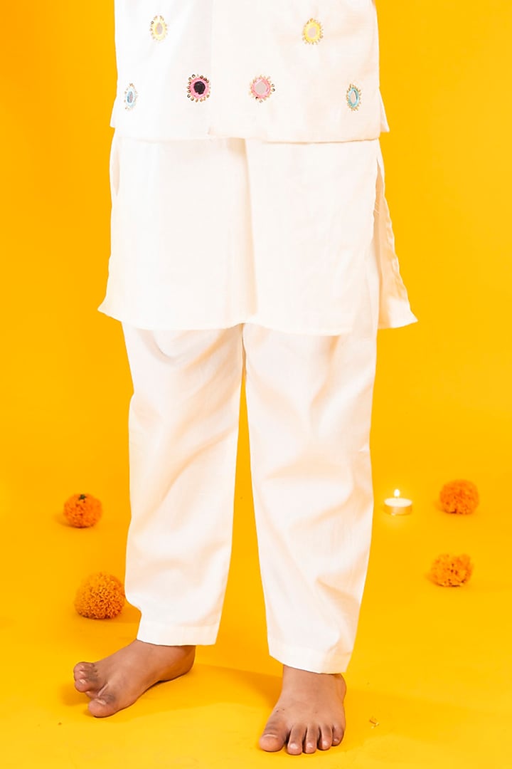 Off-White Cotton Silk Hand Embroidered Bundi Jacket Set For Boys by Metaphor Kids at Pernia's Pop Up Shop