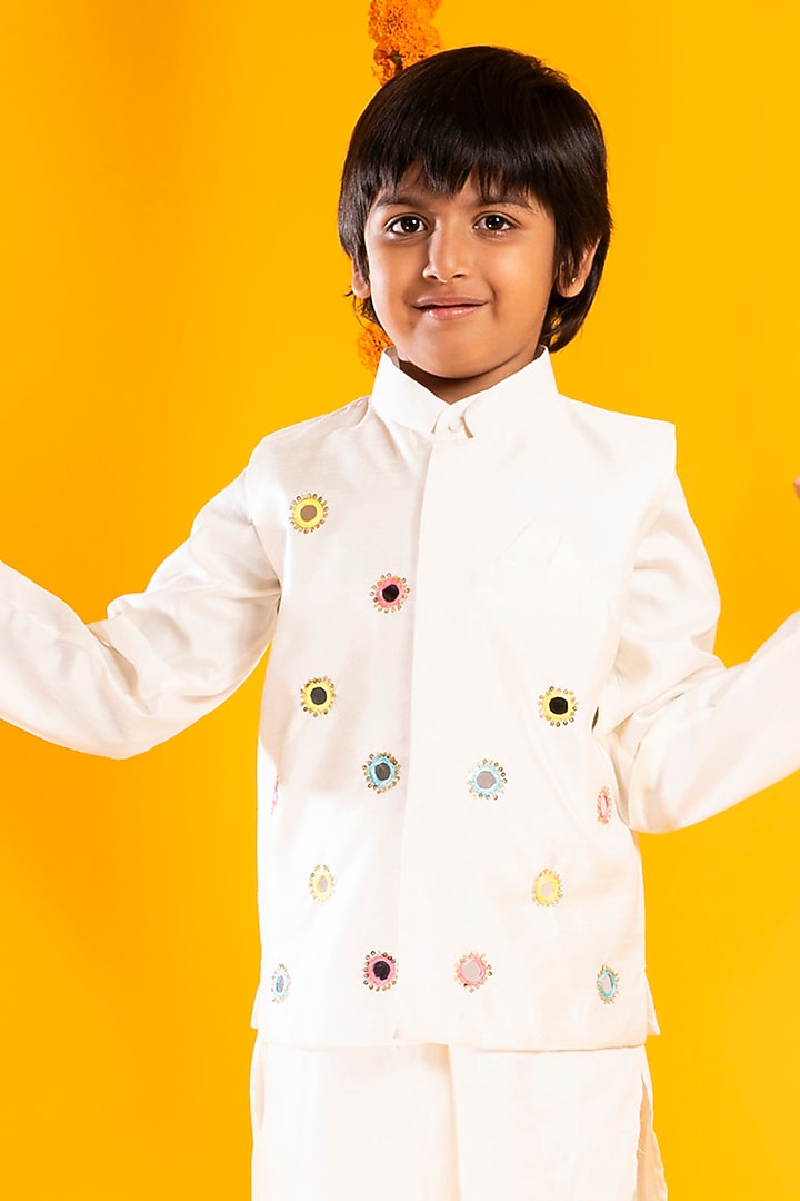 Off-White Cotton Silk Hand Embroidered Bundi Jacket Set For Boys by Metaphor Kids at Pernia's Pop Up Shop