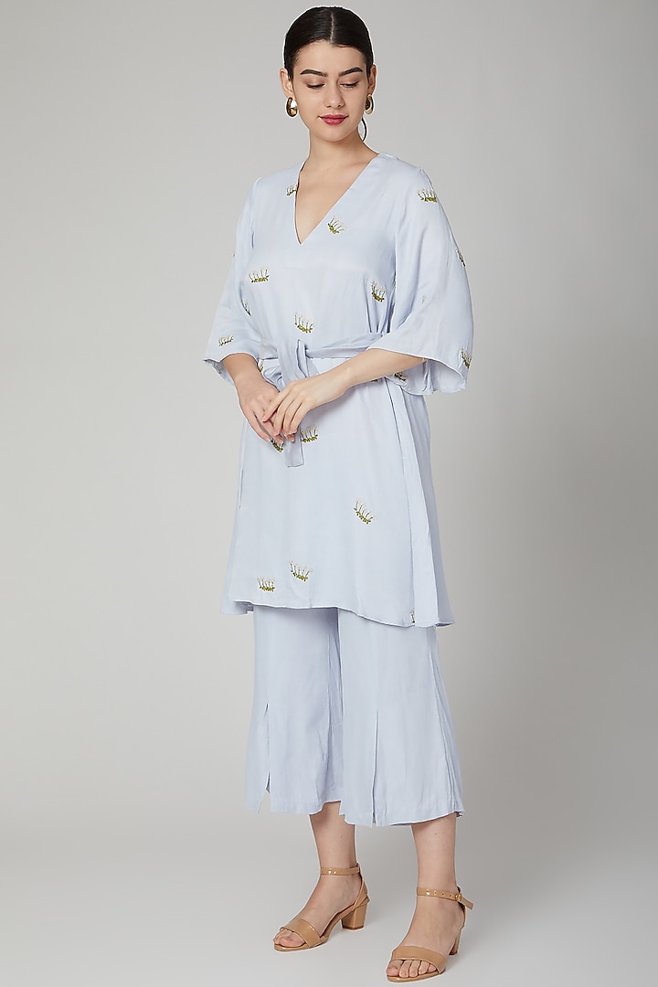 Sky Blue Embroidered Kurta With Pants by Meadow