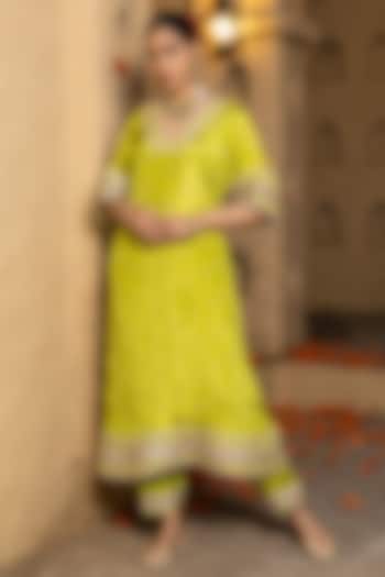 Lime Green Banarasi Silk Tissue Blend Embroidered Kurta Set For Girls by Mei & Zu at Pernia's Pop Up Shop