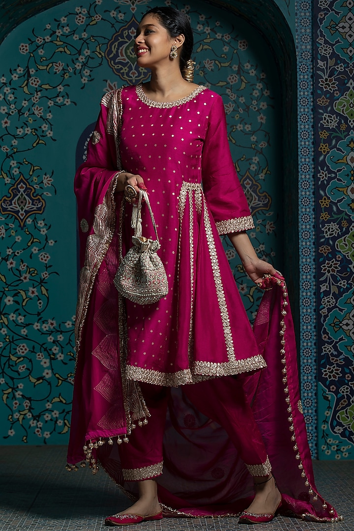 Fuchsia Pink Silk Brocade Tikki Flared Kurta Set For Girls by Mei & Zu at Pernia's Pop Up Shop