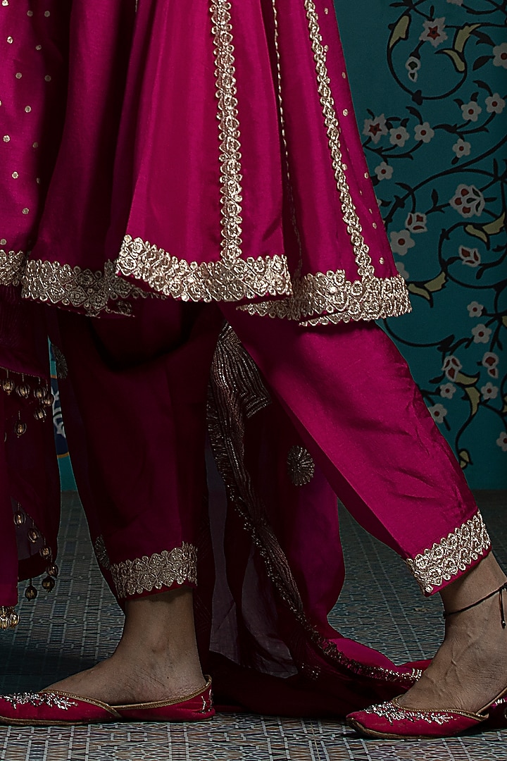Fuchsia Pink Silk Brocade Tikki Flared Kurta Set For Girls by Mei & Zu at Pernia's Pop Up Shop