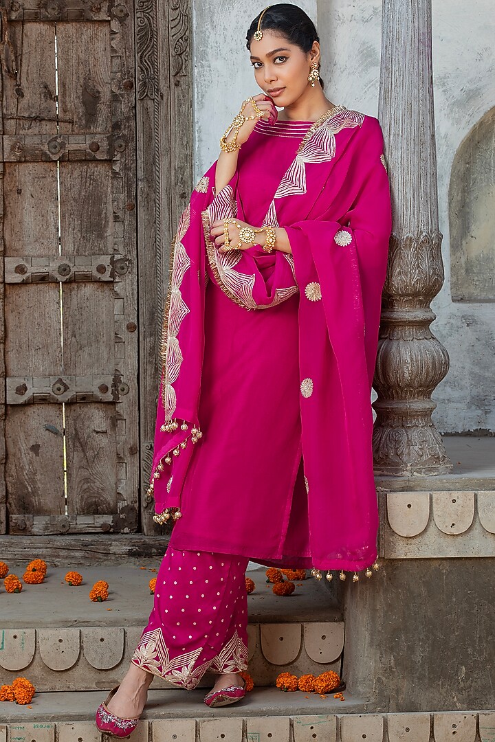 Fuchsia Pink Velvet Gota Embroidered Kurta Set For Girls by Mei & Zu at Pernia's Pop Up Shop