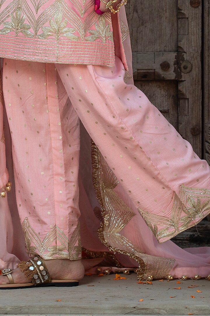 Salmon Pink Velvet Gota Embroidered Kurta Set For Girls by Mei & Zu at Pernia's Pop Up Shop