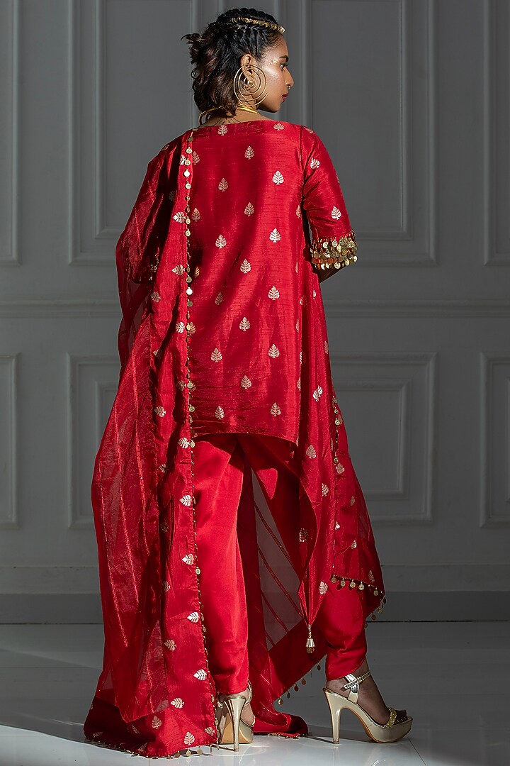 Rose Red Brocade Embroidered High-Low Kurta Set For Girls by Mei & Zu at Pernia's Pop Up Shop