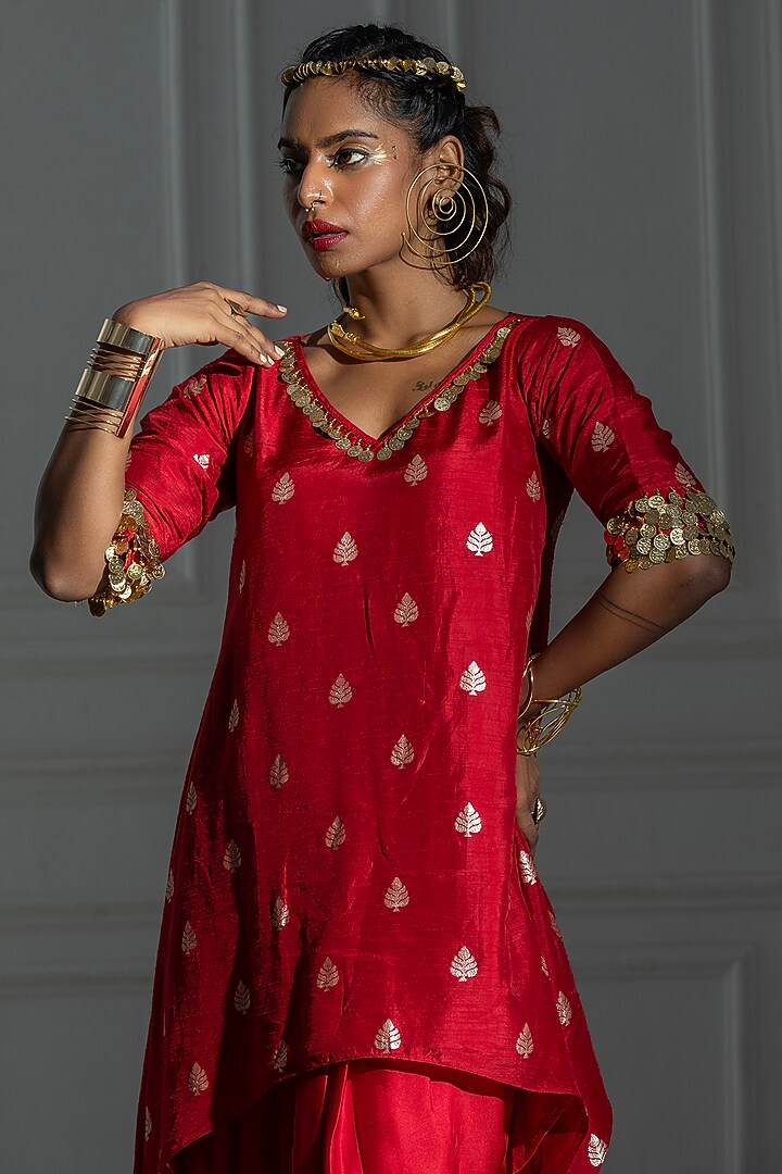 Rose Red Brocade Embroidered High-Low Kurta Set For Girls by Mei & Zu at Pernia's Pop Up Shop