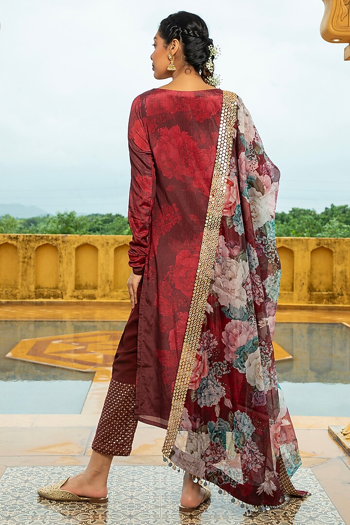 Maroon Georgette Printed & Embroidered Kurta Set For Girls by Mei & Zu at Pernia's Pop Up Shop