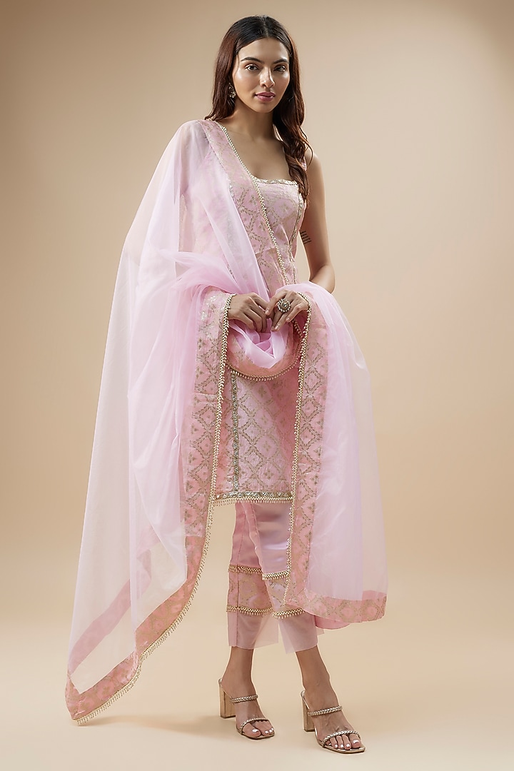 Blush Pink Brocade Lace Kurta Set For Girls by Mei & Zu at Pernia's Pop Up Shop