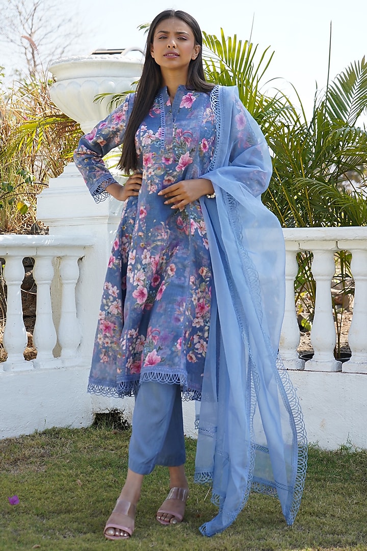 Blue Linen Floral Printed Kurta Set For Girls by Mei & Zu at Pernia's Pop Up Shop