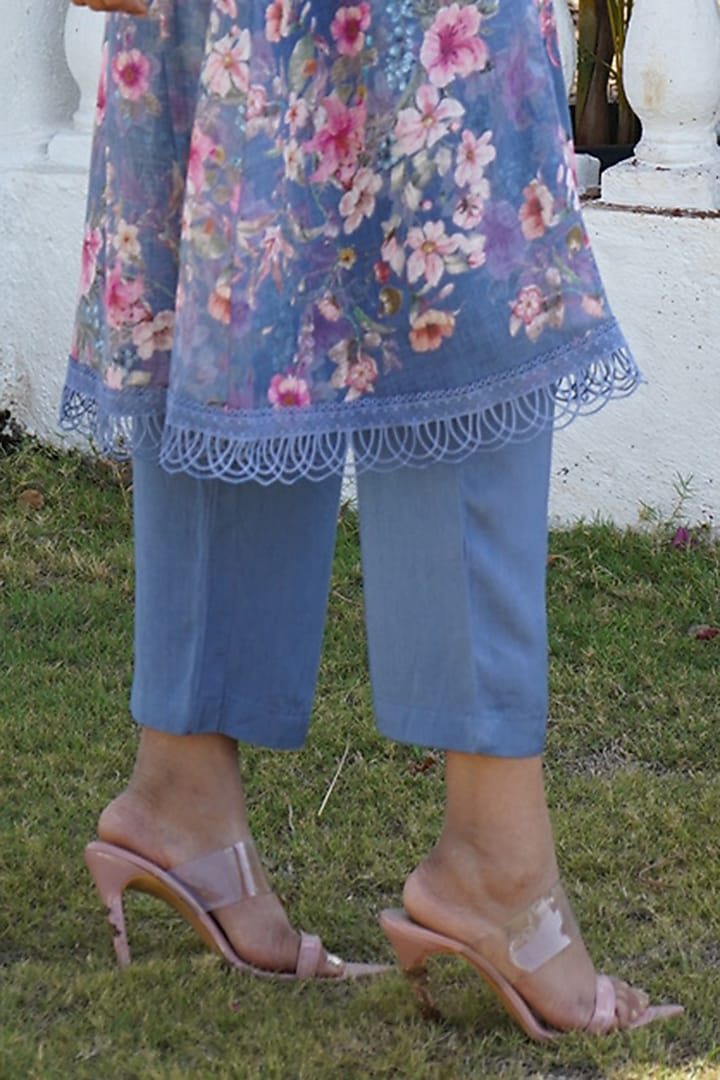 Blue Linen Floral Printed Kurta Set For Girls by Mei & Zu at Pernia's Pop Up Shop