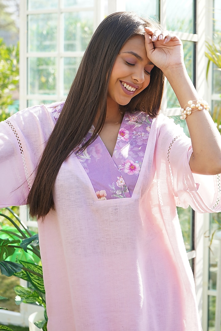 Pink Linen Floral Printed Kurta Set For Girls by Mei & Zu at Pernia's Pop Up Shop