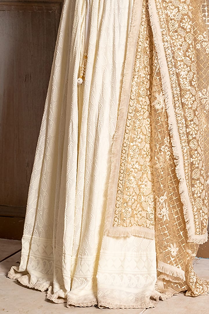 Ivory Embroidered Lehenga Set For Girls by Mei & Zu at Pernia's Pop Up Shop