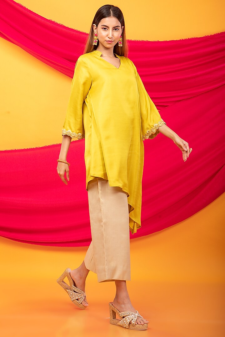 Canary Yellow Silk Blend Asymmetrical Kurta Set For Girls by Mei & Zu at Pernia's Pop Up Shop