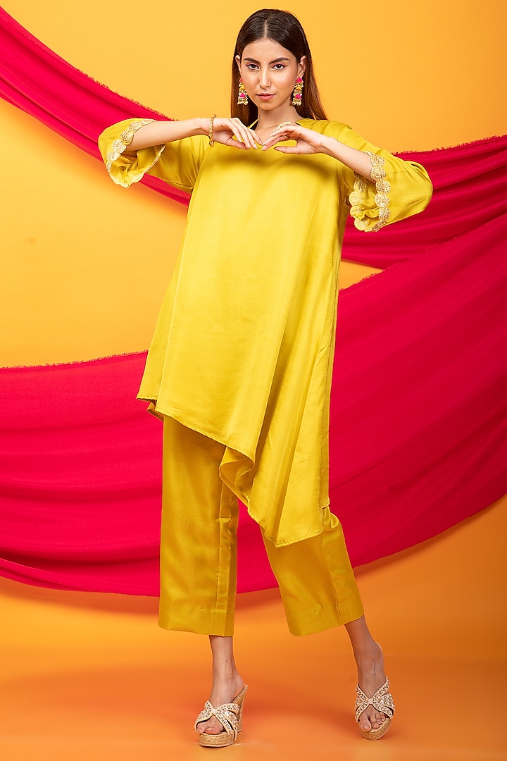 Canary Yellow Silk Blend Asymmetrical Kurta Set For Girls by Mei & Zu at Pernia's Pop Up Shop