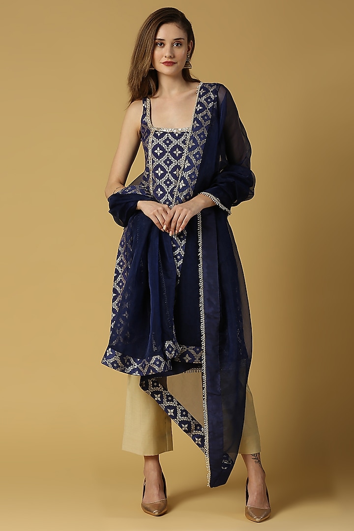 Deep Blue Brocade Kurta Set For Girls by Mei & Zu at Pernia's Pop Up Shop