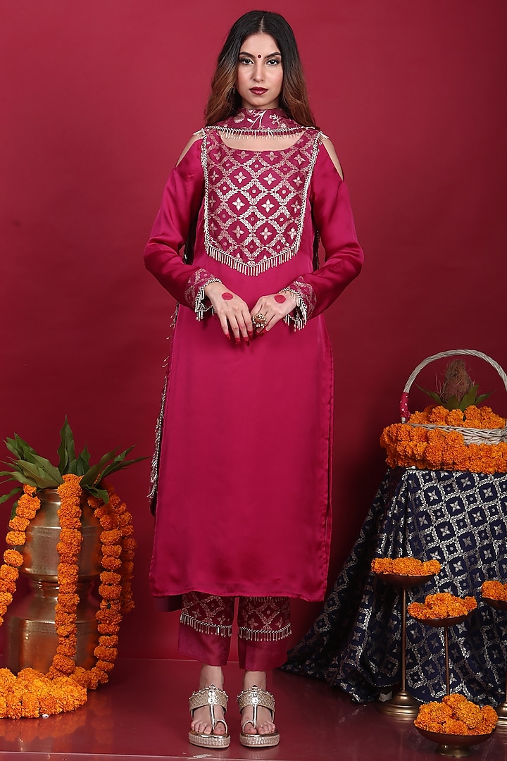 Plum Purple Silk Satin Cold-Shoulder Kurta Set For Girls by Mei & Zu at Pernia's Pop Up Shop