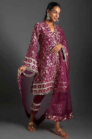 Plum Purple Brocade Printed Kurta Set For Girls by Mei & Zu