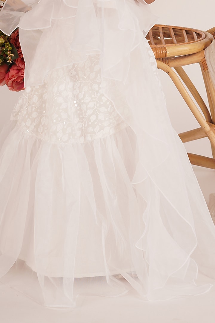 White Chikankari Embroidered Lehenga Set For Girls by Mei & Zu at Pernia's Pop Up Shop