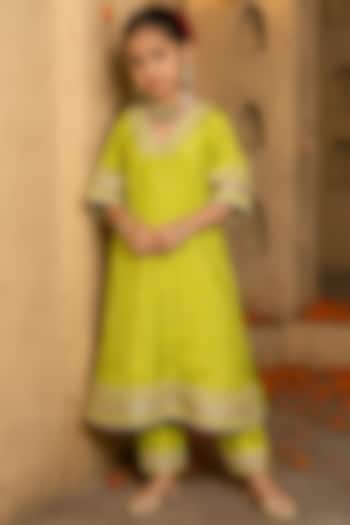 Lime Green Banarasi Silk Tissue Blend Embroidered Kurta Set For Girls by Mei & Zu at Pernia's Pop Up Shop