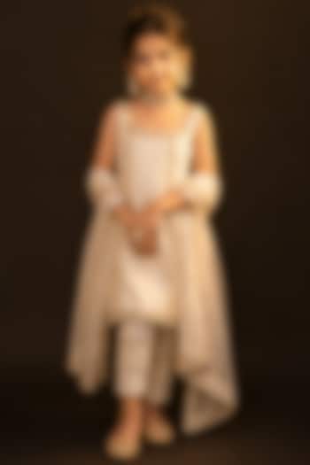 White & Gold Brocade Kurta Set For Girls by Mei & Zu at Pernia's Pop Up Shop