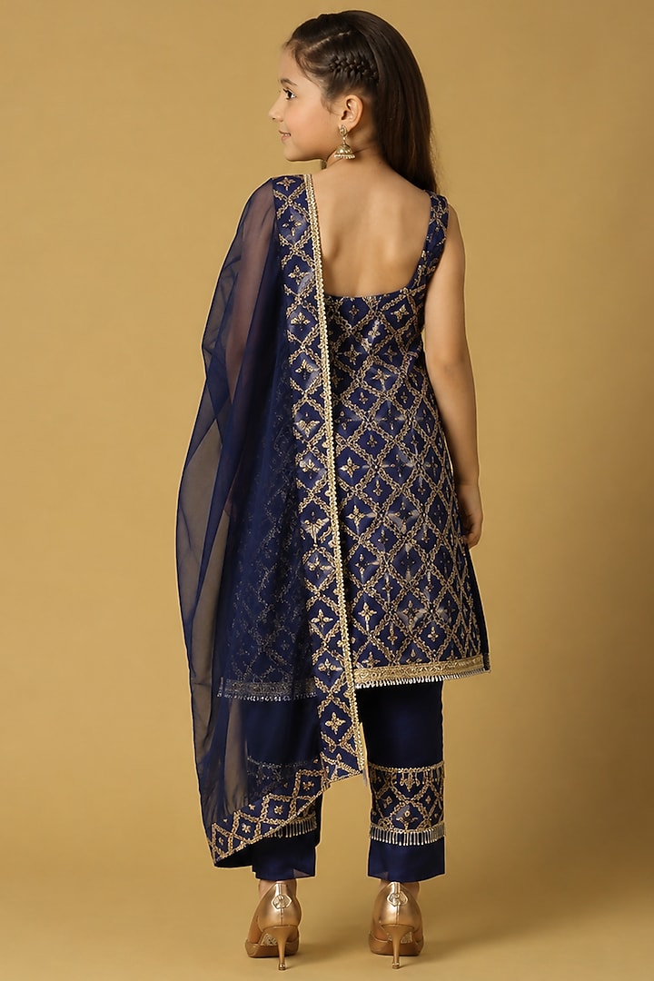 Deep Blue Brocade Kurta Set For Girls by Mei & Zu at Pernia's Pop Up Shop