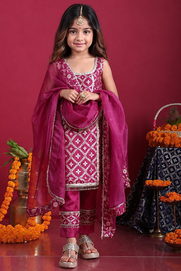 Plum Purple Brocade Printed Kurta Set For Girls by Mei & Zu at Pernia's Pop Up Shop