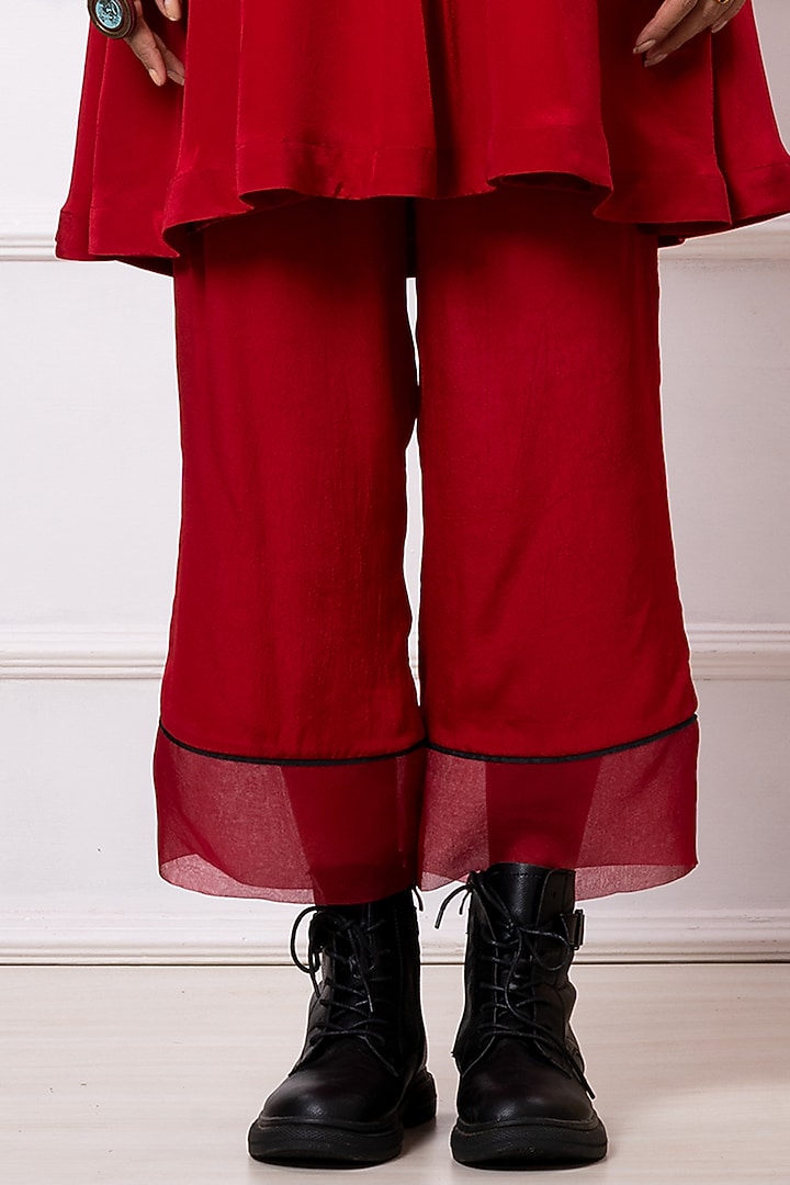 Red Art Crepe & Organza Embroidered Kurta Set by Megha Garg at Pernia's Pop Up Shop