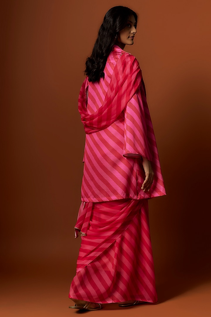 Pink Slub Linen Satin Printed & Hand Embroidered Jacket Party Wear Saree Set by Meghna Shah at Pernia's Pop Up Shop