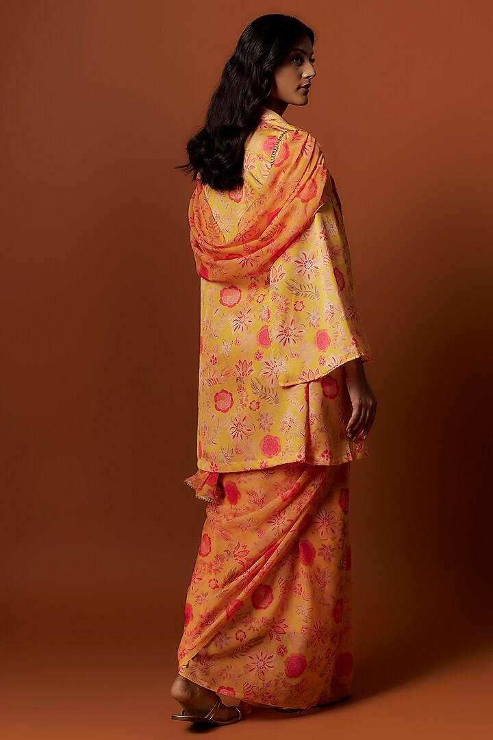 Yellow Slub Linen Satin Floral Printed & Hand Embroidered Jacket Party Wear Saree Set by Meghna Shah at Pernia's Pop Up Shop
