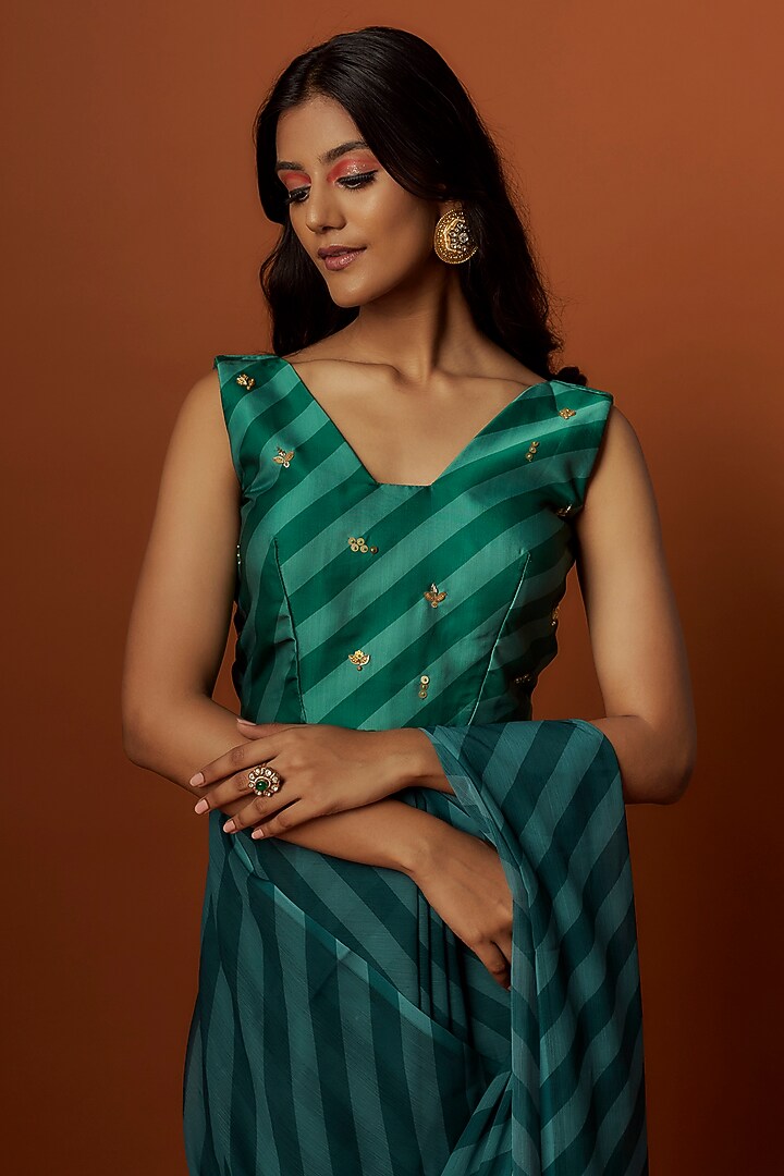 Green Slub Linen Satin Printed & Hand Embroidered Jacket Party Wear Saree Set by Meghna Shah at Pernia's Pop Up Shop