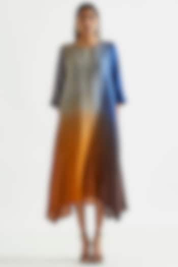 Orange & Blue Ombre Asymmetric Kurta With Printed Stole by Meghna Panchmatia