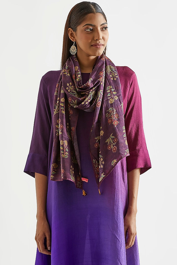 Purple & Violet Ombre Asymmetric Kurta Dress With Stole by Meghna Panchmatia at Pernia's Pop Up Shop