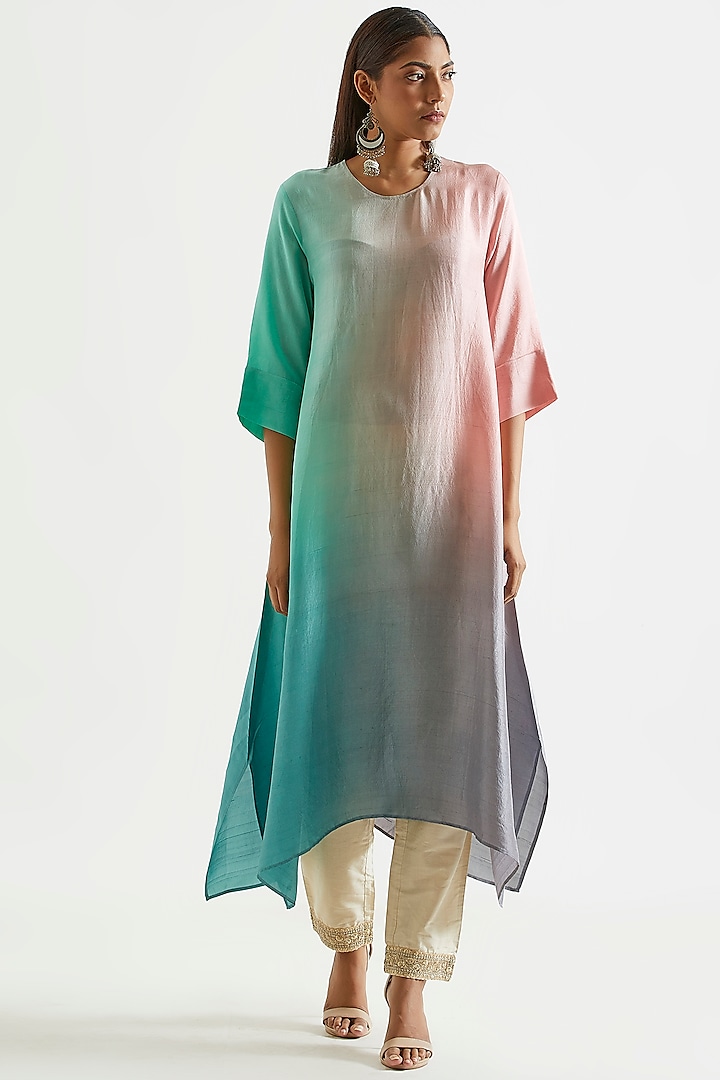 Peach & Turquoise Ombre Asymmetric Kurta With Printed Stole by Meghna Panchmatia